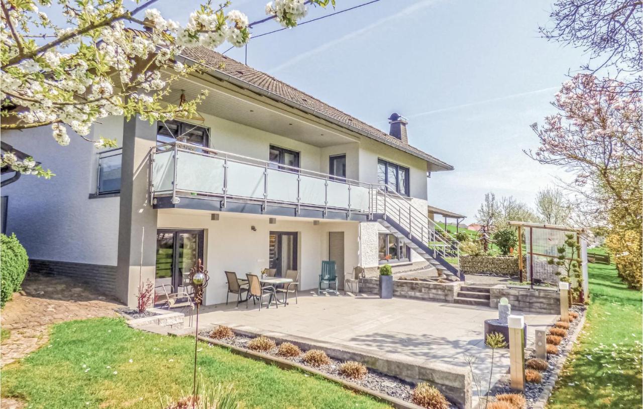 Cozy Apartment In Koerperich-Obersgegen With Wifi Korperich المظهر الخارجي الصورة